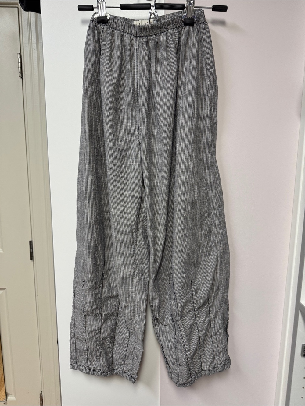 Bodhil lightweight, cotton, taupe, stripe pants with ankle detail, size small